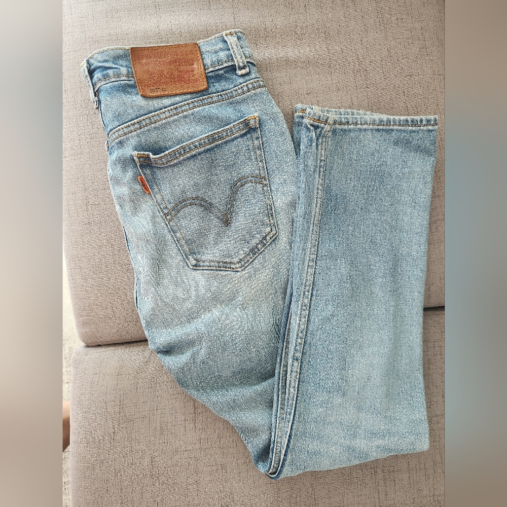 Levi's Blue Jeans Classic Denim SIZE 28